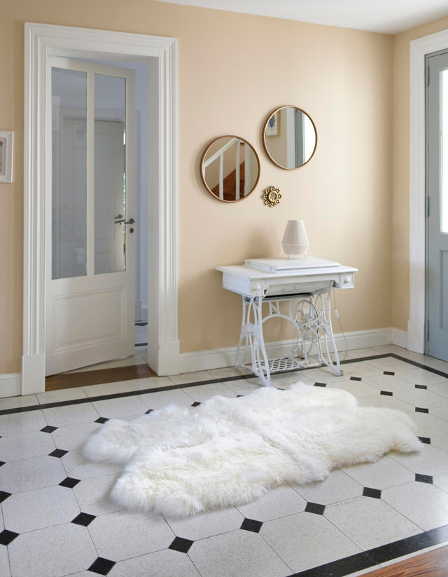 White 3' 3 x 6' Natural Sheepskin Rectangle Rug
