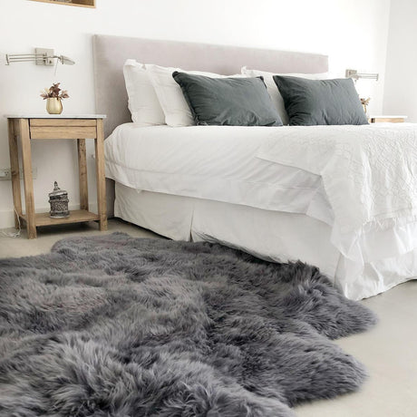 Gray 5' x 6' Natural Sheepskin Rectangle Rug