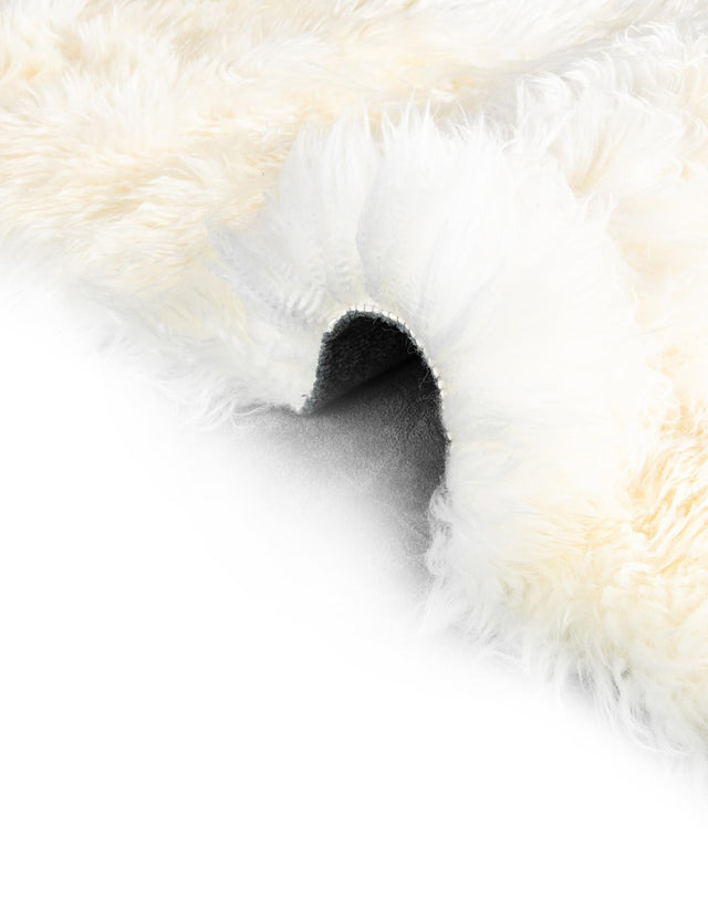 White 3' x 3' Sheepskin Round Rug