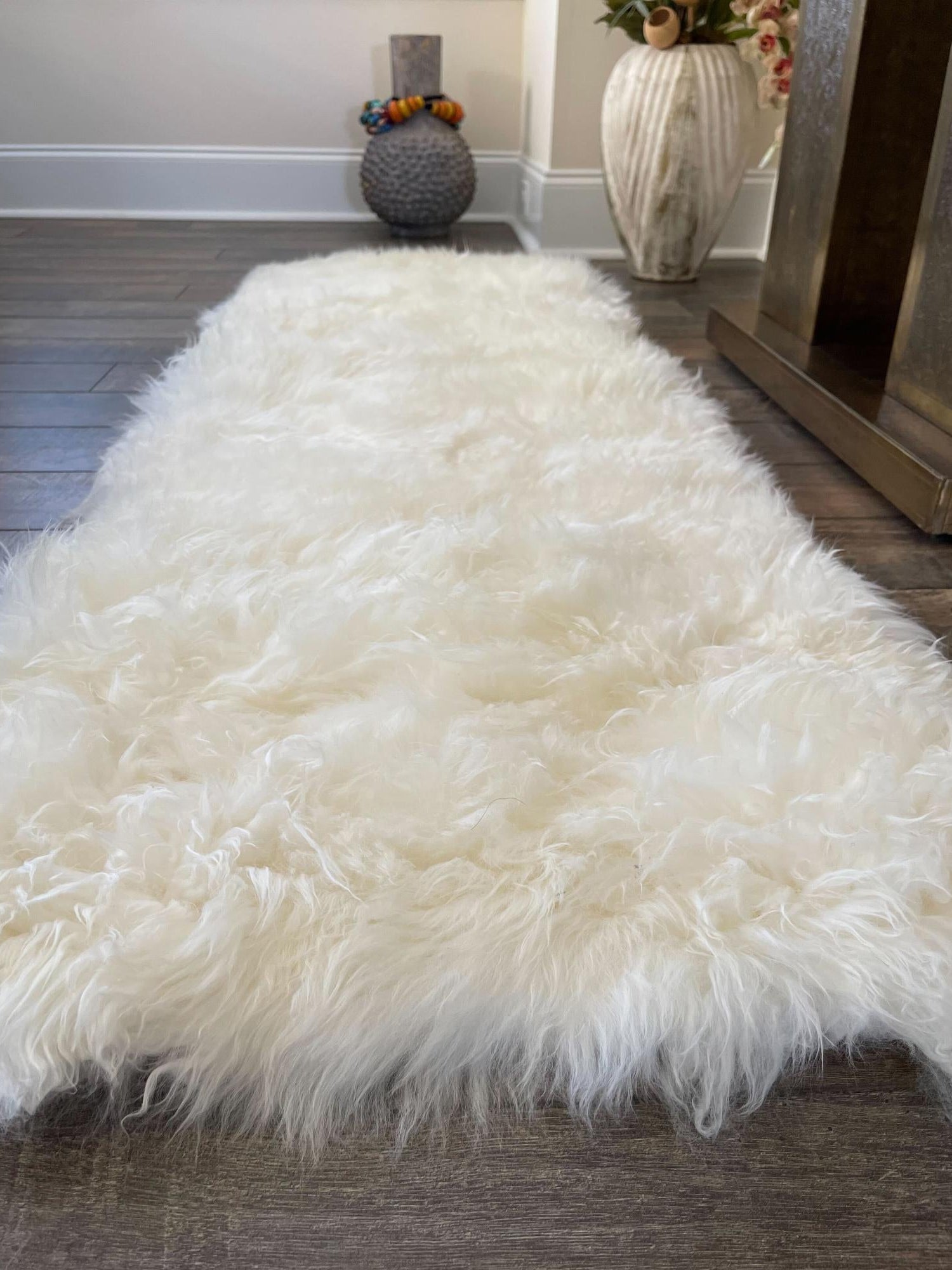 White 2' x 4' Sheepskin Runner Area Rug 100% Genuine Luxury Soft Touch Shaggy Plush Pile