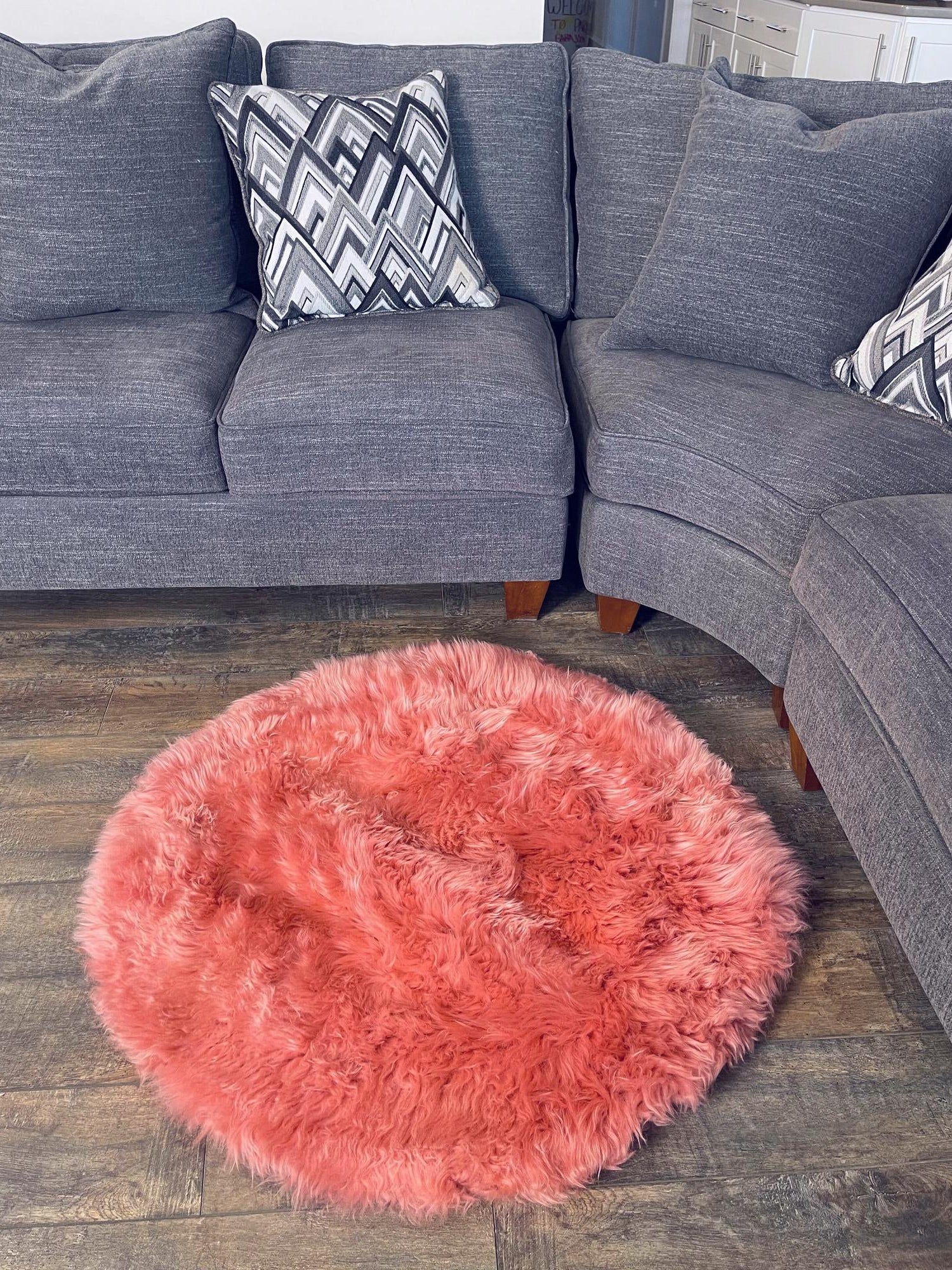 Pink 3' x 3' Sheepskin Round Area Rug 100% Genuine Luxury Soft Touch Shaggy Plush Pile