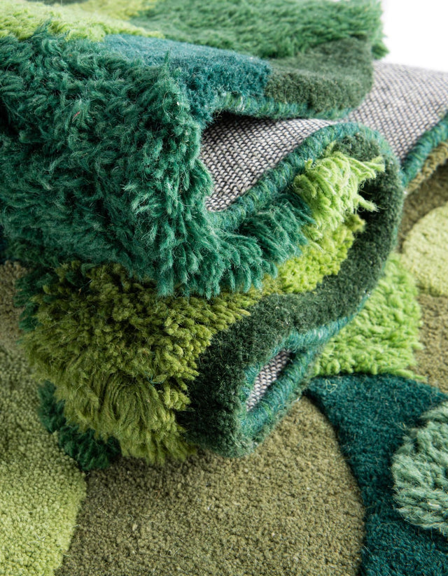 Green 7' 1 x 7' 1 Moss Garden Round Area Rug 80% Wool & 20% Cotton Nature Inspired All Natural Carpet for Home Interior Design for Sale at Rug Engine
