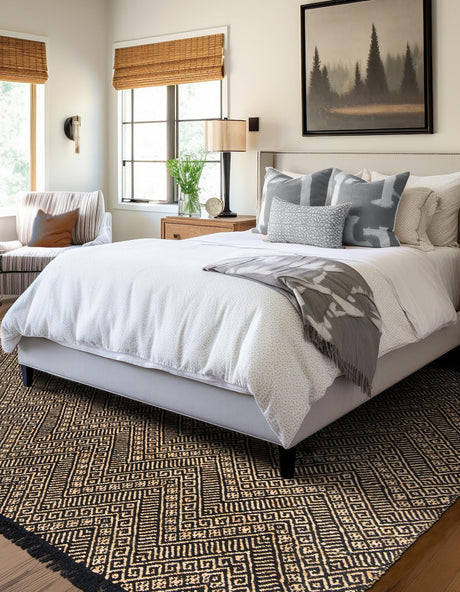 Black and Natural 8' x 8' Braided Jute Square Rug