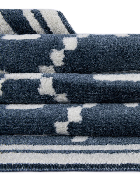 Blue 4' 1 x 4' 1 Norge Round Area Rug 100% Polypropylene Easy Clean Non Shed Stain Resistant Modern Carpet for Home Interior Design for Sale at Rug Engine