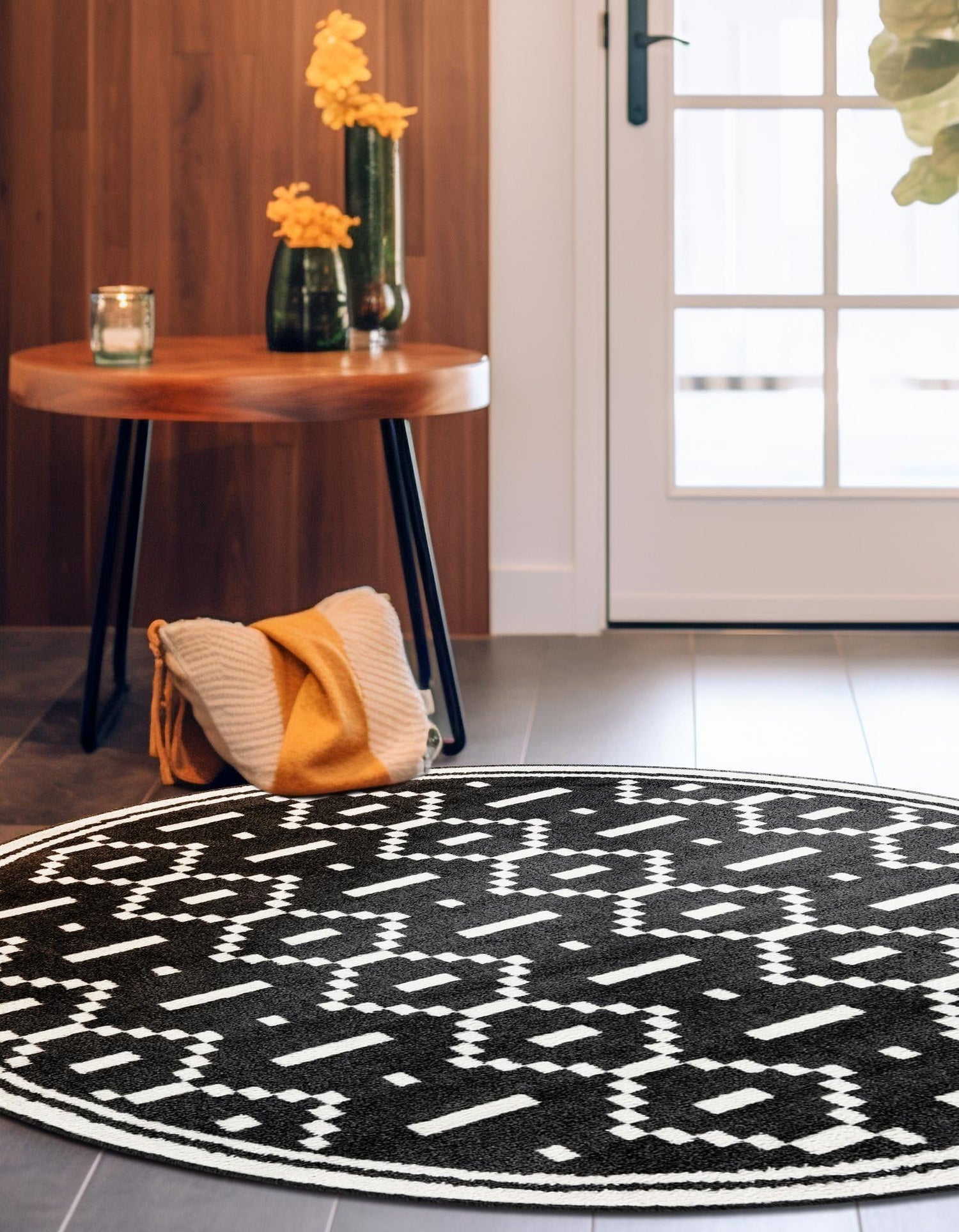 Black 7' 10 x 7' 10 Norge Round Area Rug 100% Polypropylene Easy Clean Non Shed Stain Resistant Modern Carpet for Home Interior Design for Sale at Rug Engine