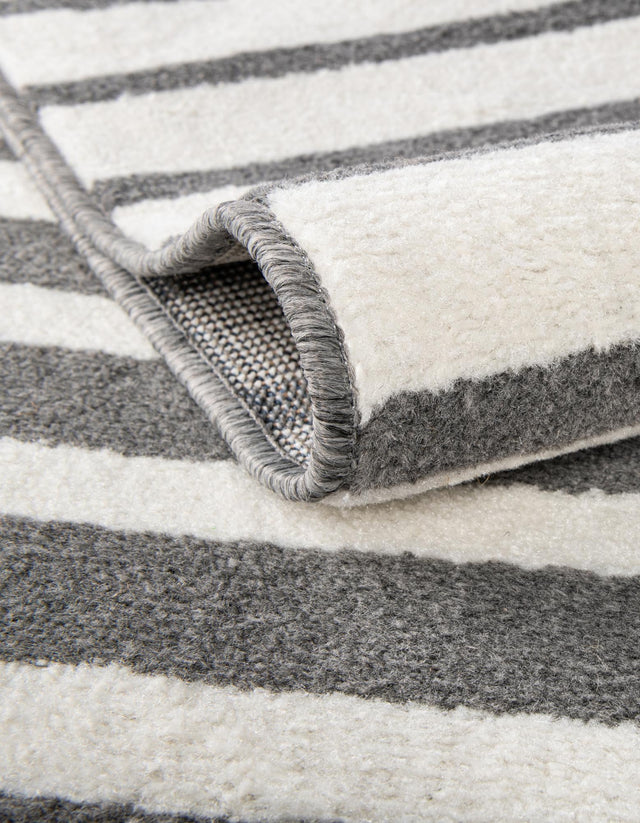Gray 4' 1 x 4' 1 Norge Round Area Rug 100% Polypropylene Easy Clean Non Shed Stain Resistant Modern Carpet for Home Interior Design for Sale at Rug Engine