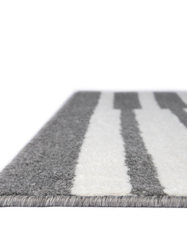Gray 7' 10 x 7' 10 Norge Square Area Rug 100% Polypropylene Easy Clean Non Shed Stain Resistant Modern Carpet for Home Interior Design for Sale at Rug Engine