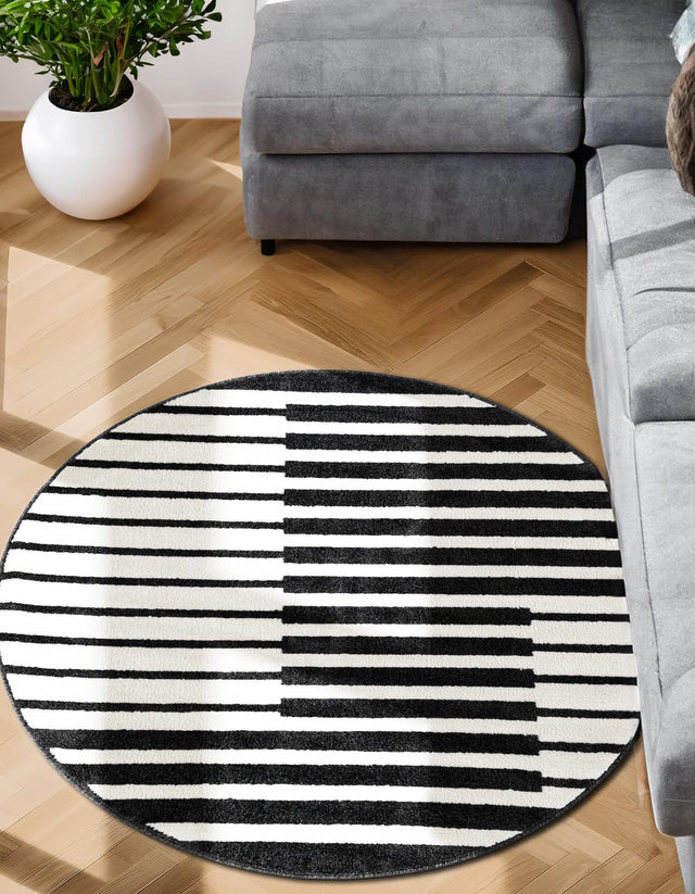 Black 7' 10 x 7' 10 Norge Round Area Rug 100% Polypropylene Easy Clean Non Shed Stain Resistant Modern Carpet for Home Interior Design for Sale at Rug Engine