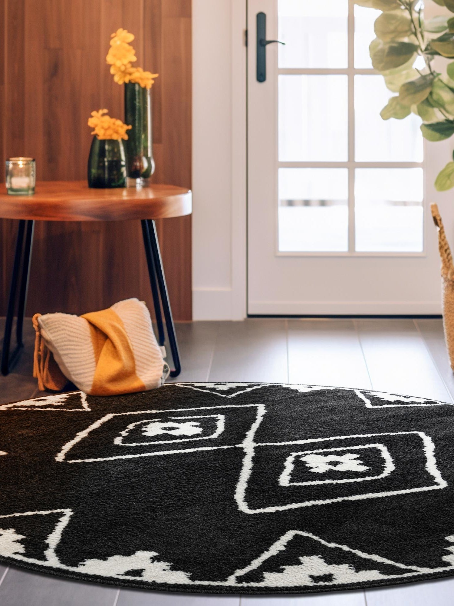 Black 3' 1 x 3' 1 Norge Round Area Rug 100% Polypropylene Easy Clean Non Shed Stain Resistant Modern Carpet for Home Interior Design for Sale at Rug Engine