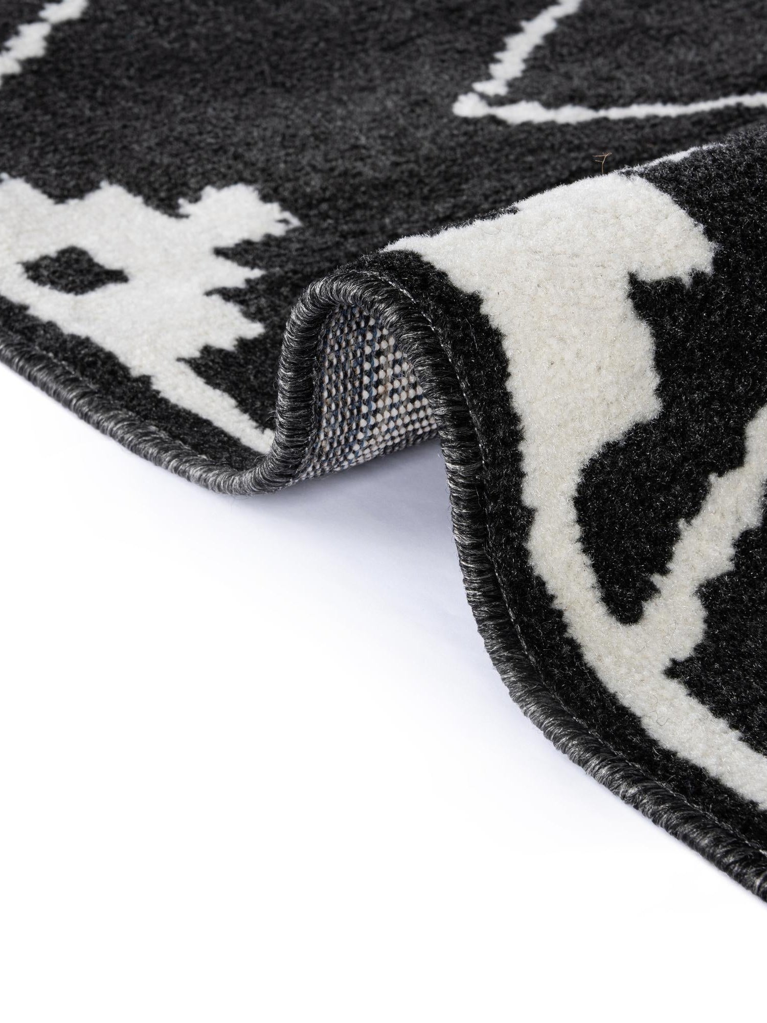Black 7' 10 x 7' 10 Norge Round Area Rug 100% Polypropylene Easy Clean Non Shed Stain Resistant Modern Carpet for Home Interior Design for Sale at Rug Engine