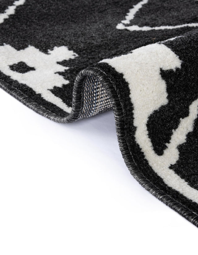 Black 7' 10 x 7' 10 Norge Round Area Rug 100% Polypropylene Easy Clean Non Shed Stain Resistant Modern Carpet for Home Interior Design for Sale at Rug Engine