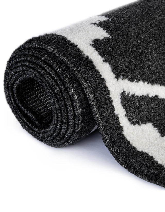 Black 7' 10 x 7' 10 Norge Round Area Rug 100% Polypropylene Easy Clean Non Shed Stain Resistant Modern Carpet for Home Interior Design for Sale at Rug Engine