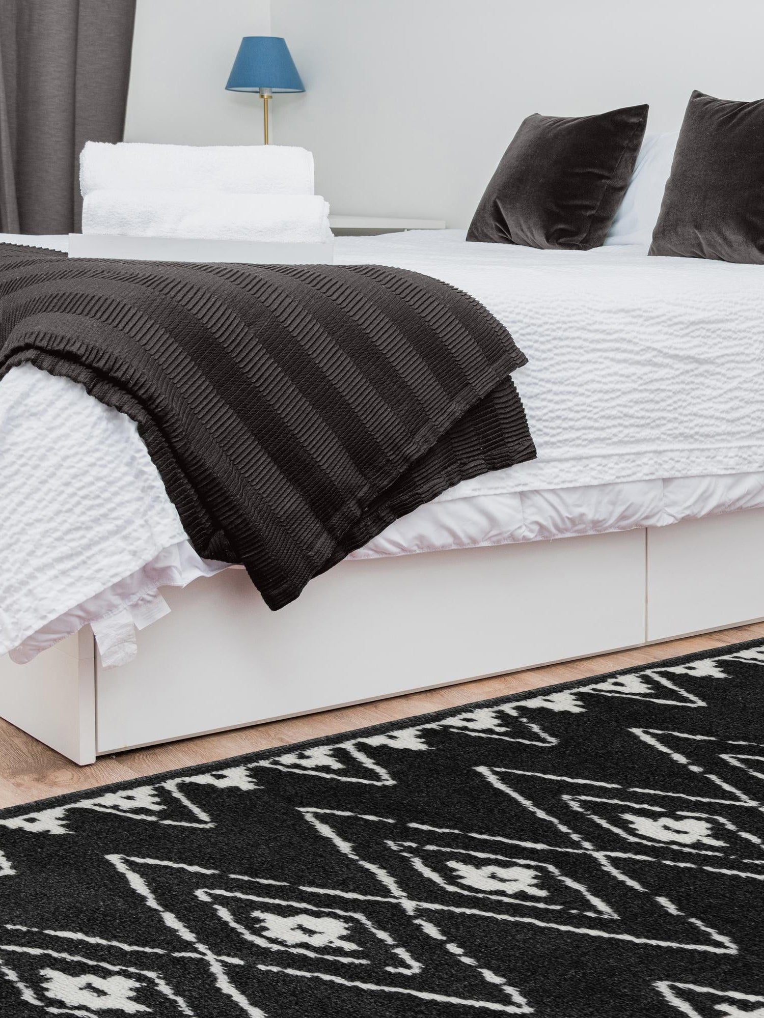 Black 2' x 6' 1 Norge Runner Area Rug 100% Polypropylene Easy Clean Non Shed Stain Resistant Modern Carpet for Home Interior Design for Sale at Rug Engine