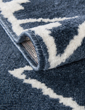 Blue 4' 1 x 4' 1 Norge Round Area Rug 100% Polypropylene Easy Clean Non Shed Stain Resistant Modern Carpet for Home Interior Design for Sale at Rug Engine