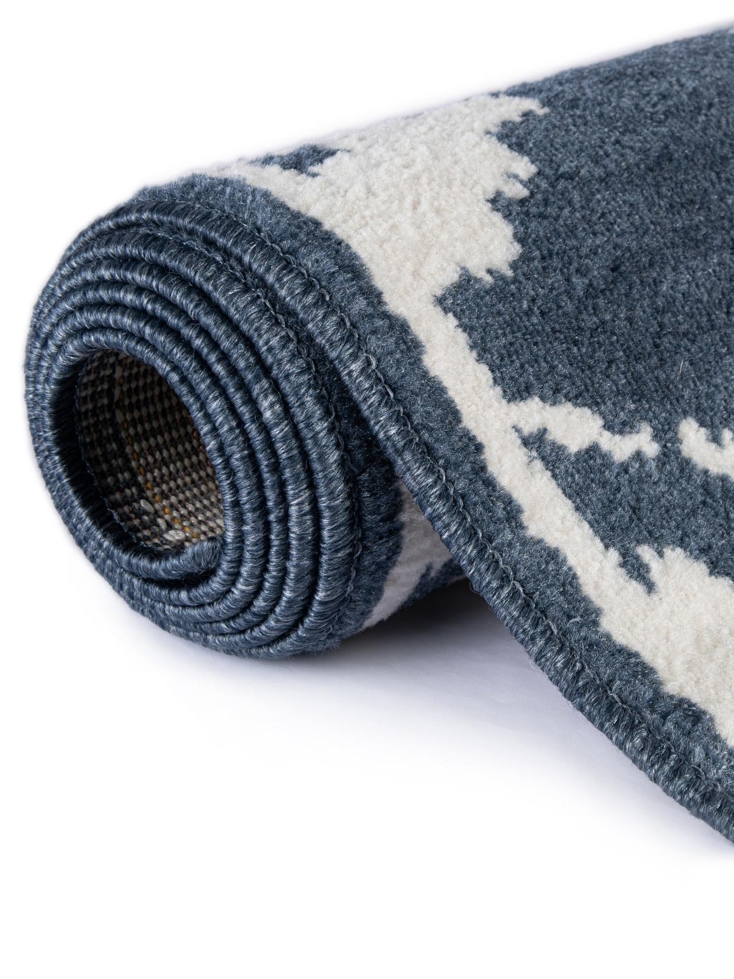 Blue 4' 1 x 4' 1 Norge Round Area Rug 100% Polypropylene Easy Clean Non Shed Stain Resistant Modern Carpet for Home Interior Design for Sale at Rug Engine