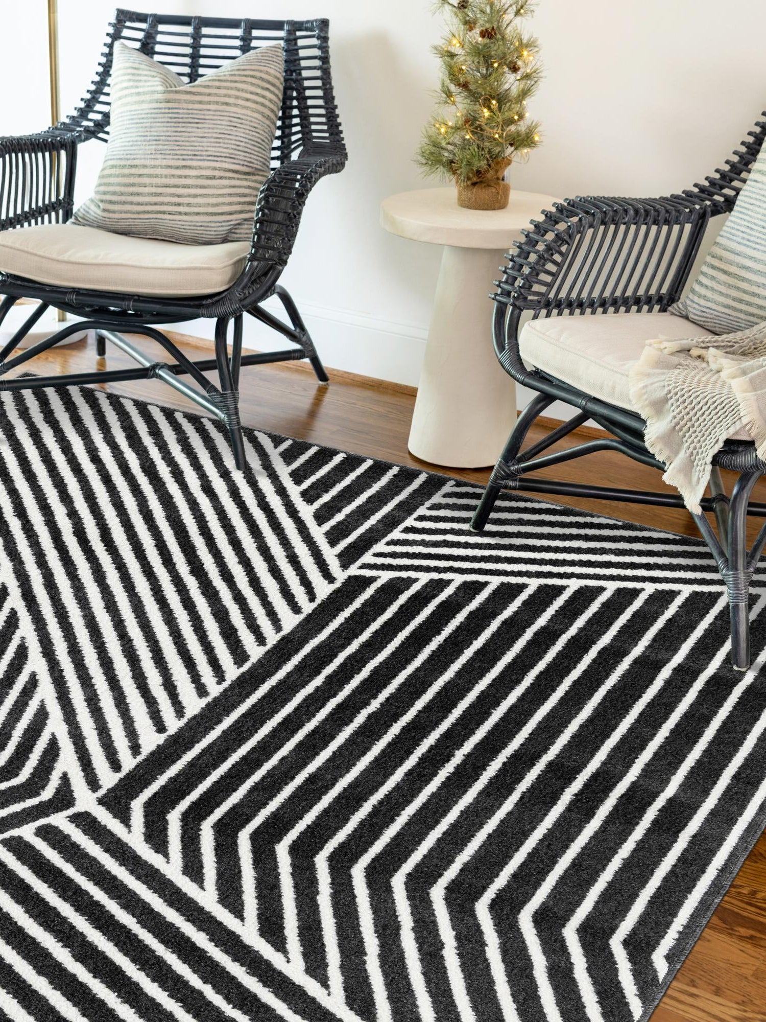 Black 6' 1 x 9' Norge Rectangle Area Rug 100% Polypropylene Easy Clean Non Shed Stain Resistant Modern Carpet for Home Interior Design for Sale at Rug Engine