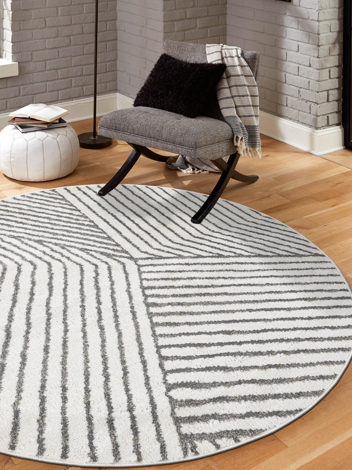Ivory 7' 10 x 7' 10 Norge Round Area Rug 100% Polypropylene Easy Clean Non Shed Stain Resistant Modern Carpet for Home Interior Design for Sale at Rug Engine