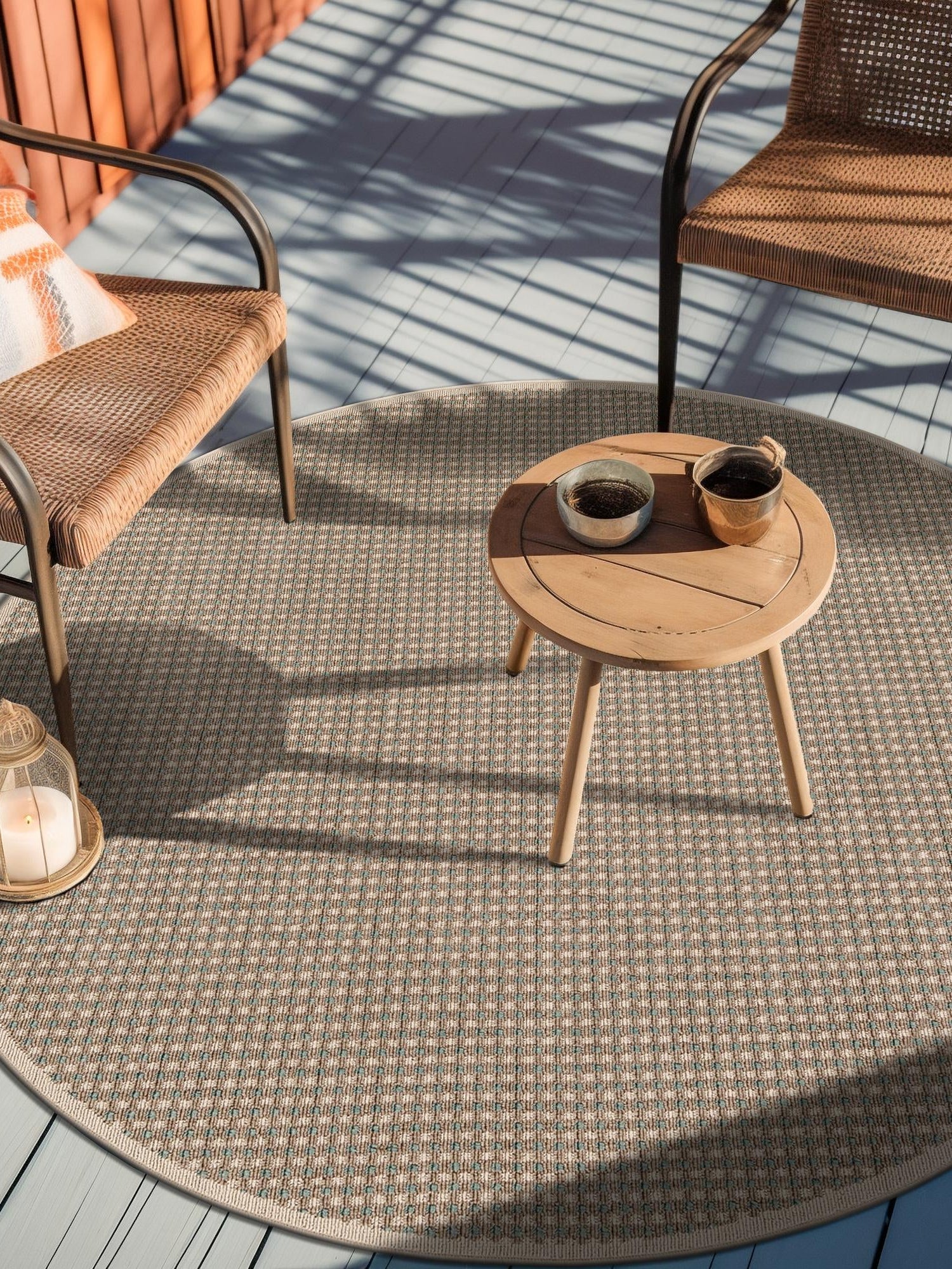 Brown 3' 1 x 3' 1 Outdoor Border Round Area Rug Weather Resistant for Patio, Deck, Terrace, Balcony, Porch 100% Polypropylene Classic Bordered Carpet for Sale at Rug Engine