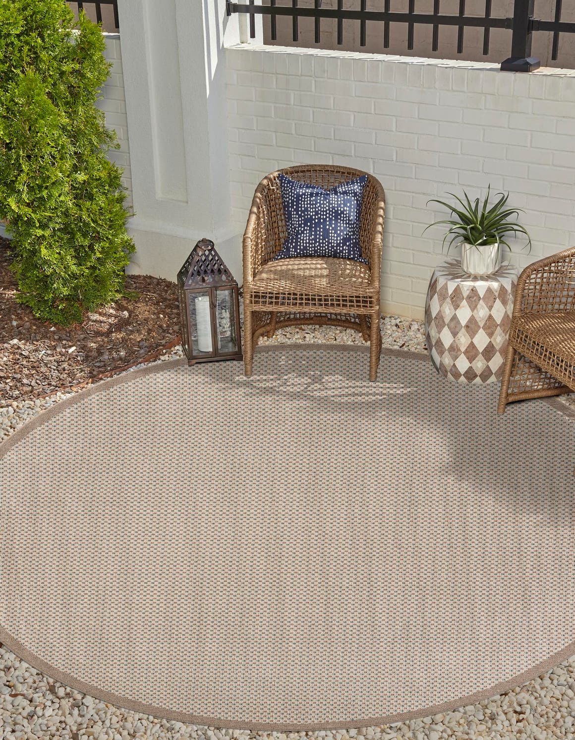 Beige 4' 1 x 4' 1 Outdoor Border Round Area Rug Weather Resistant for Patio, Deck, Terrace, Balcony, Porch 100% Polypropylene Classic Bordered Carpet for Sale at Rug Engine