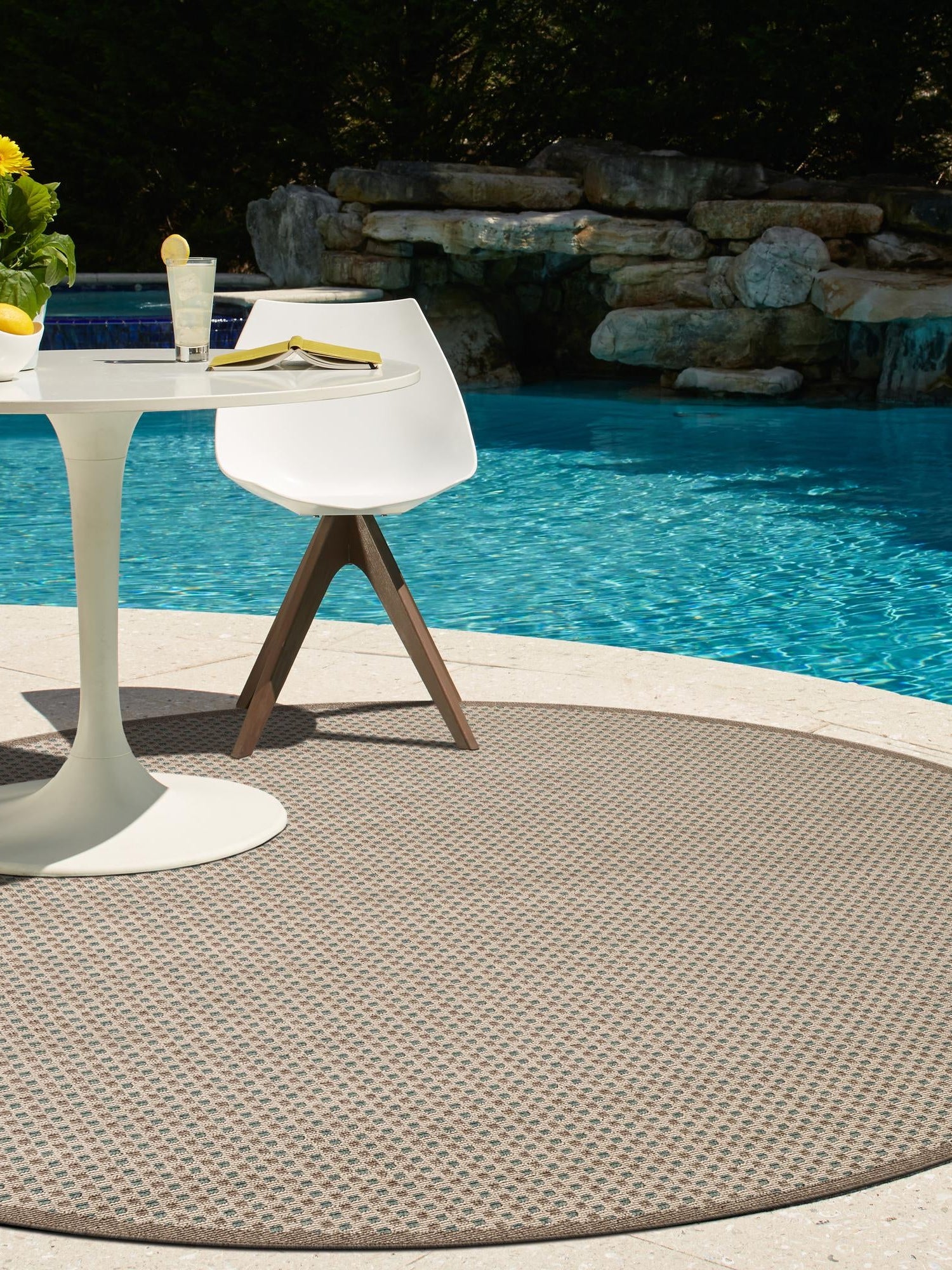 Beige 7' 10 x 7' 10 Outdoor Border Round Area Rug Weather Resistant for Patio, Deck, Terrace, Balcony, Porch 100% Polypropylene Classic Bordered Carpet for Sale at Rug Engine