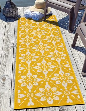 Yellow 2' x 6' 1 Outdoor Trellis Runner Area Rug Weather Resistant for Patio, Deck, Terrace, Balcony, Porch Geometric Design Water Safe Outside Carpet for Sale at Rug Engine
