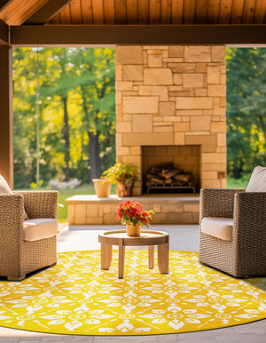 Yellow 7' 10 x 7' 10 Outdoor Trellis Round Area Rug Weather Resistant for Patio, Deck, Terrace, Balcony, Porch Geometric Design Water Safe Outside Carpet for Sale at Rug Engine