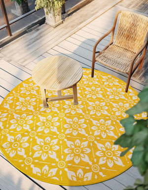 Yellow 3' 1 x 3' 1 Outdoor Trellis Round Area Rug Weather Resistant for Patio, Deck, Terrace, Balcony, Porch Geometric Design Water Safe Outside Carpet for Sale at Rug Engine