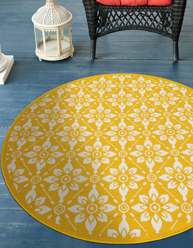 Yellow 5' 1 x 5' 1 Outdoor Trellis Round Area Rug Weather Resistant for Patio, Deck, Terrace, Balcony, Porch Geometric Design Water Safe Outside Carpet for Sale at Rug Engine