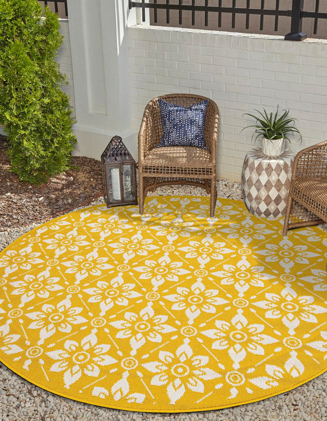 Yellow 5' 1 x 5' 1 Outdoor Trellis Round Area Rug Weather Resistant for Patio, Deck, Terrace, Balcony, Porch Geometric Design Water Safe Outside Carpet for Sale at Rug Engine