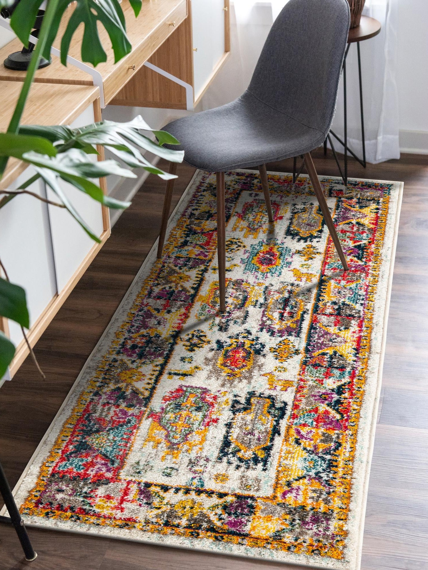 Ivory 2' 7 x 10' Penrose Runner Area Rug