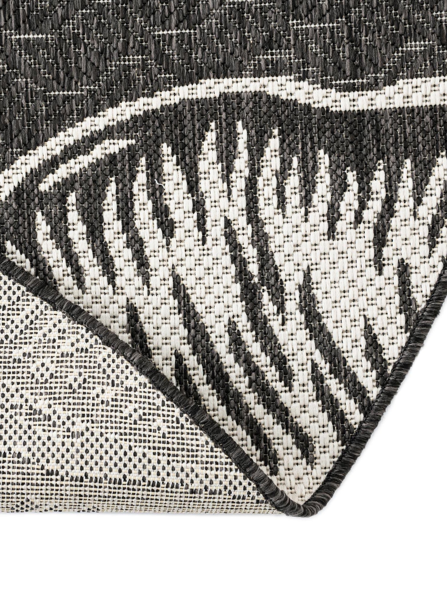 Black and White 10' x 10' Outdoor Coastal Round Area Rug Weather Resistant for Patio, Deck, Terrace, Balcony, Porch 100% Polypropylene Coastal Decor Carpet for Sale at Rug Engine