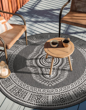 Black and White 10' x 10' Outdoor Traditional Round Area Rug Weather Resistant for Patio, Deck, Terrace, Balcony, Porch Classical Design Outside Carpet for Sale at Rug Engine