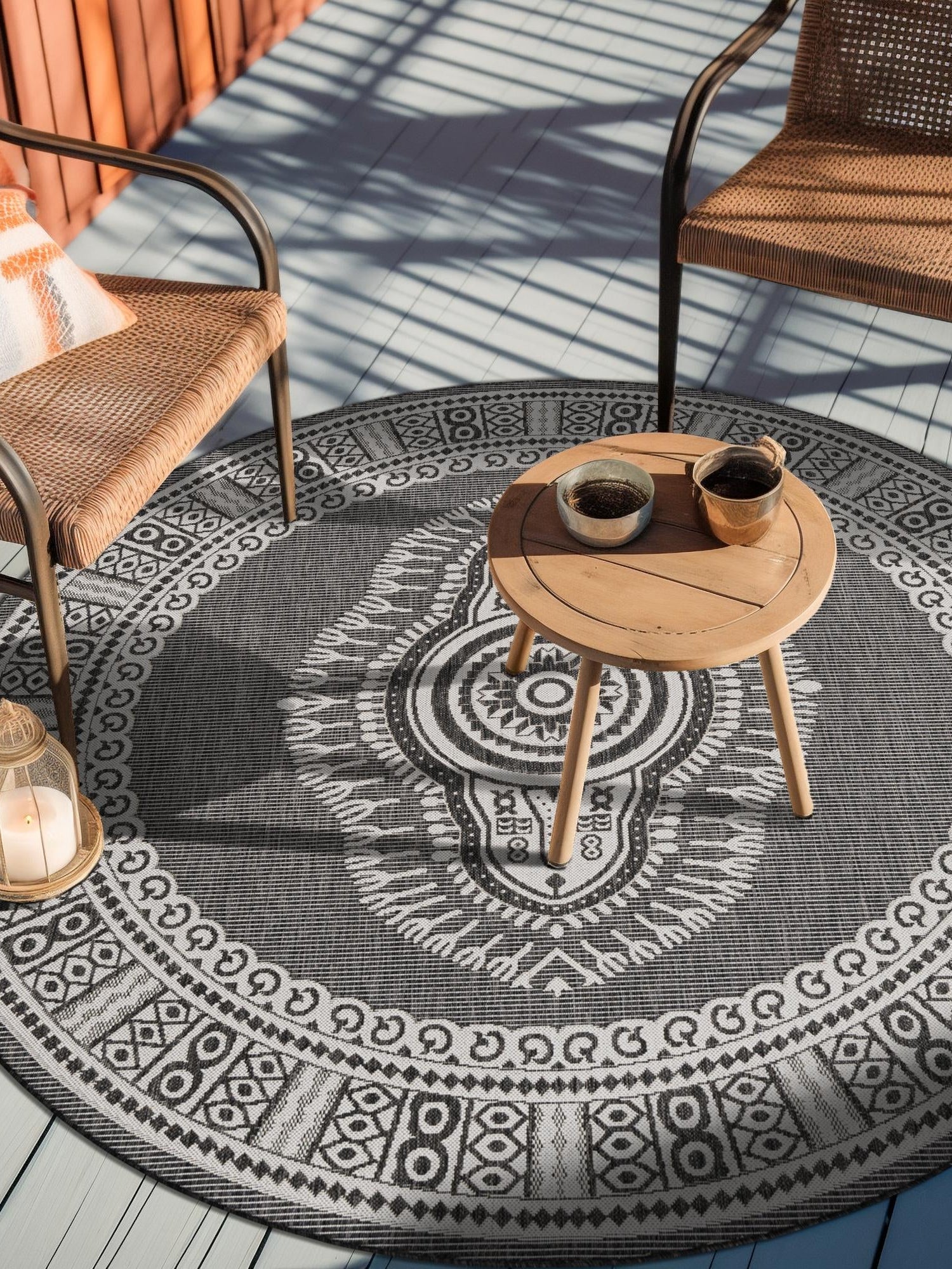 Black and White 3' 1 x 3' 1 Outdoor Traditional Round Area Rug Weather Resistant for Patio, Deck, Terrace, Balcony, Porch Classical Design Outside Carpet for Sale at Rug Engine