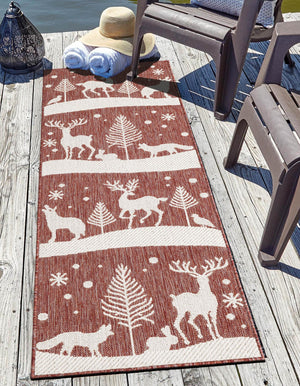 Red 2' x 5' 3 Outdoor Holiday Runner Rug