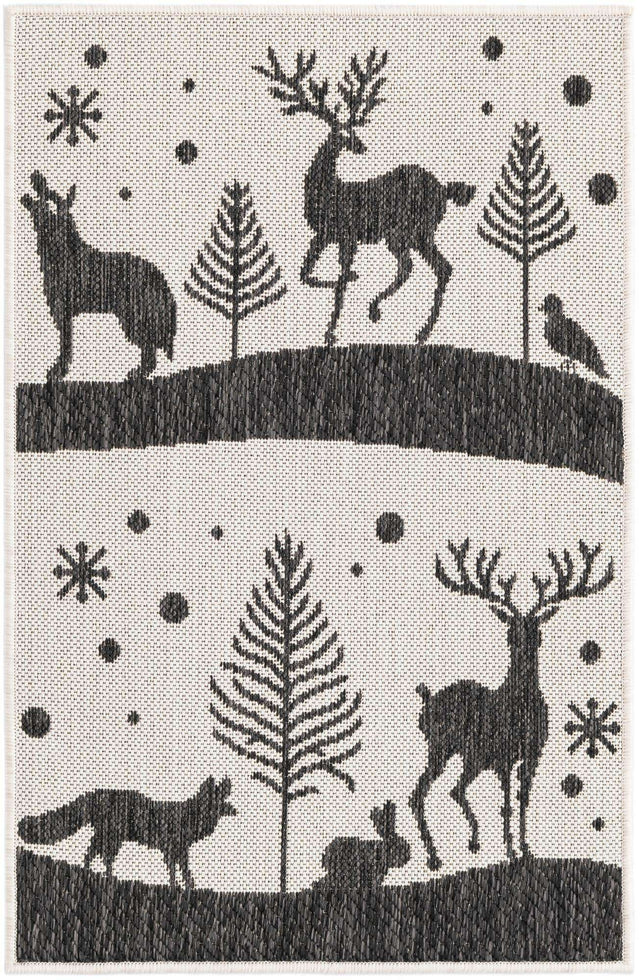 Black and White 2' x 3' 1 Outdoor Holiday Rectangle Rug
