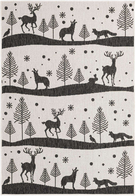 Black and White 4' 1 x 6' 1 Outdoor Holiday Rectangle Rug