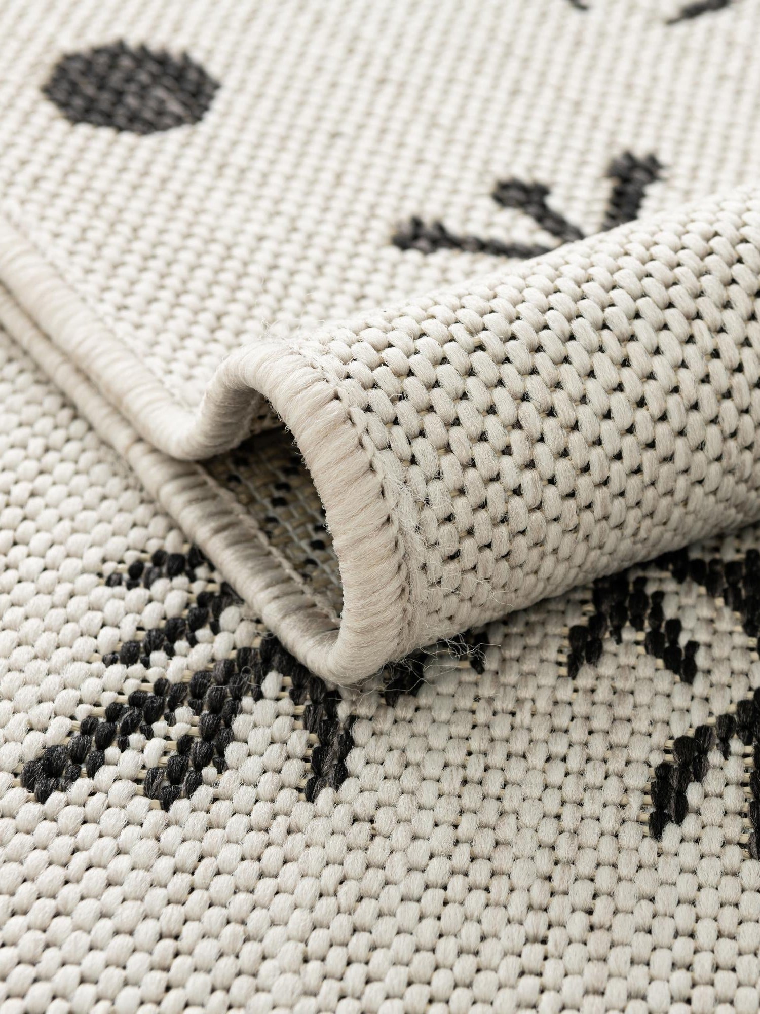 Seasonal Festive Black and White 9' x 12' Outdoor Holiday Rectangle Area Rug Weather Resistant for Patio, Deck, Terrace, Balcony, Porch