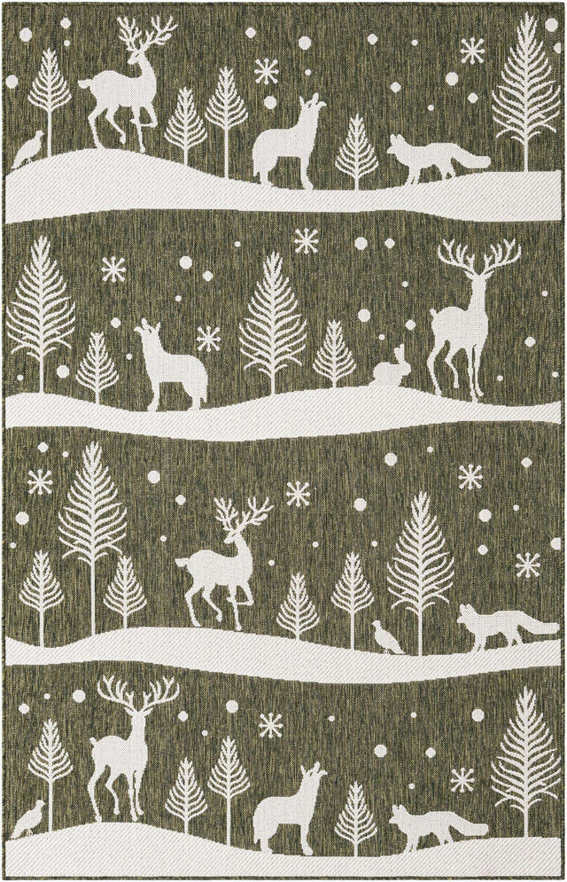 Green 5' 3 x 8' Outdoor Holiday Rectangle Rug