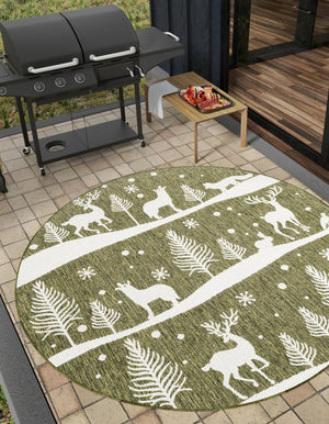Green 5' 3 x 5' 3 Outdoor Holiday Round Rug