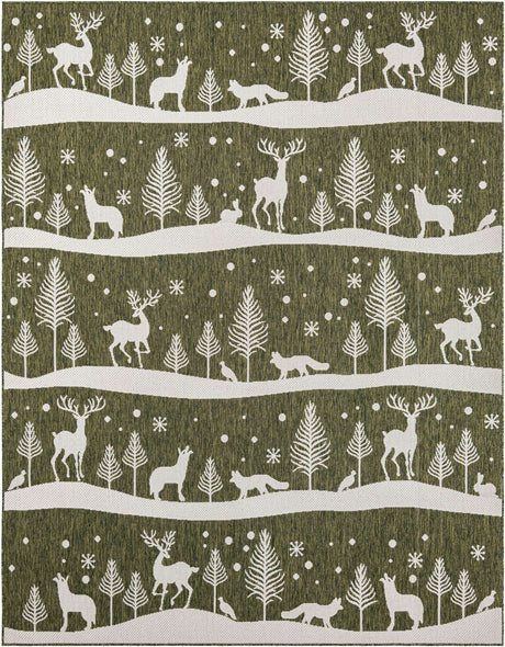 Green 8' x 10' Outdoor Holiday Rectangle Rug