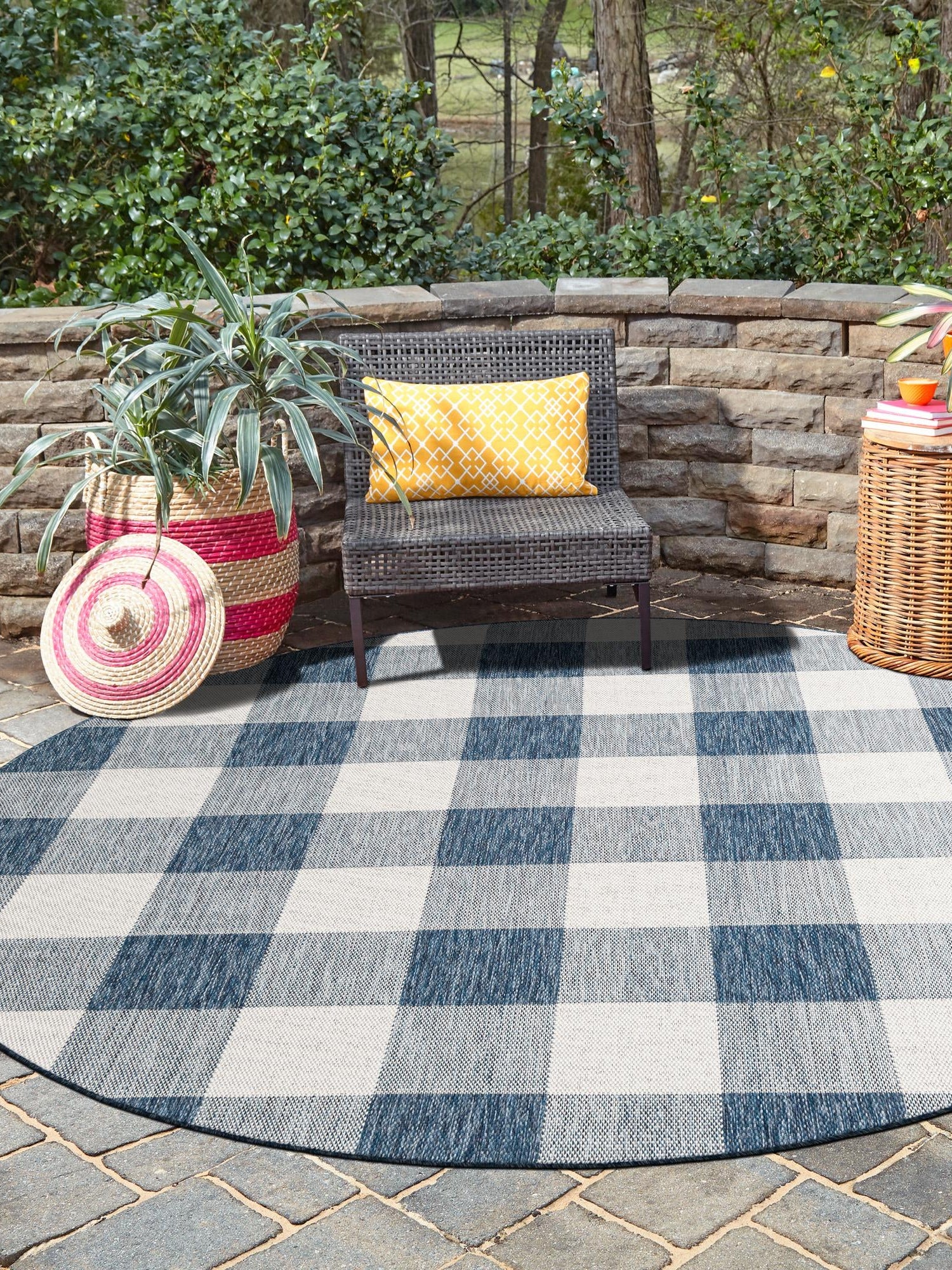 Blue 3' 1 x 3' 1 Outdoor Checkered Round Area Rug Weather Resistant for Patio, Deck, Terrace, Balcony, Porch 100% Polypropylene Geometric Carpet for Sale at Rug Engine