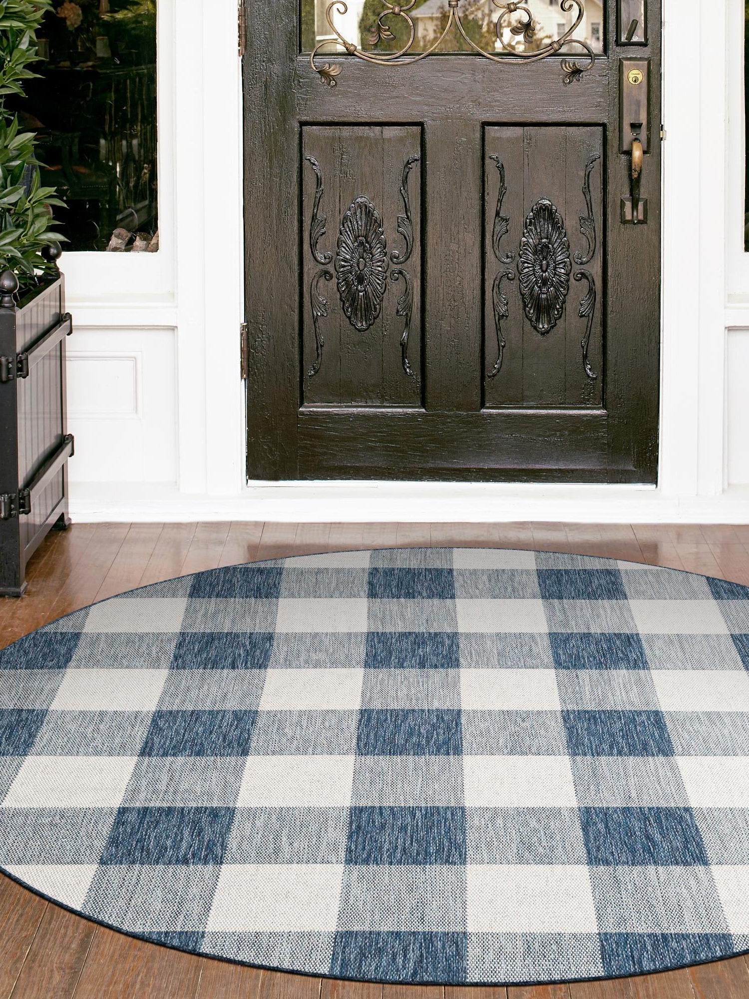 Blue 6' 1 x 6' 1 Outdoor Checkered Round Area Rug Weather Resistant for Patio, Deck, Terrace, Balcony, Porch 100% Polypropylene Geometric Carpet for Sale at Rug Engine