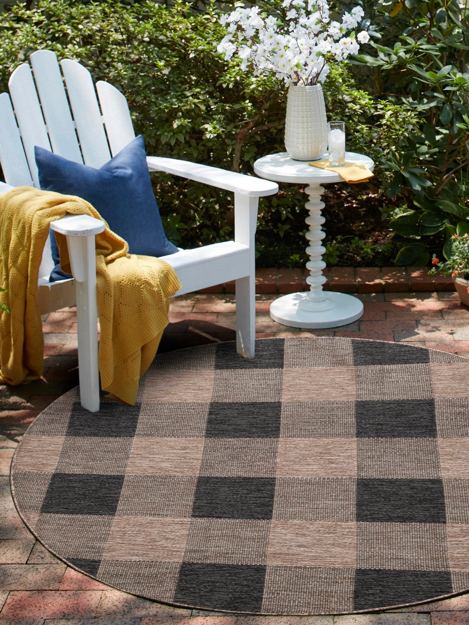 Black and Brown 3' 1 x 3' 1 Outdoor Checkered Round Area Rug Weather Resistant for Patio, Deck, Terrace, Balcony, Porch 100% Polypropylene Geometric Carpet for Sale at Rug Engine
