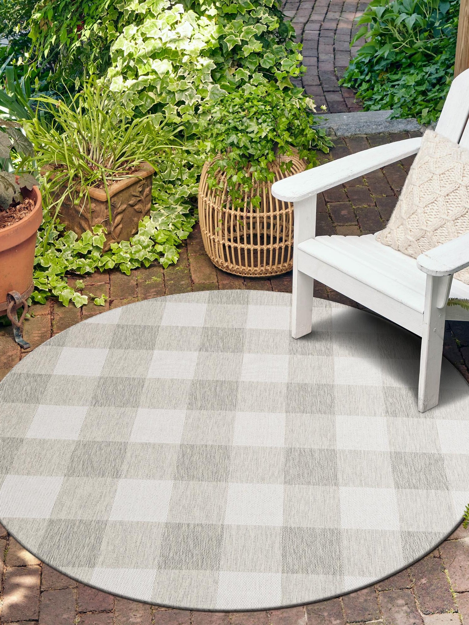 Gray 6' 1 x 6' 1 Outdoor Checkered Round Area Rug Weather Resistant for Patio, Deck, Terrace, Balcony, Porch 100% Polypropylene Geometric Carpet for Sale at Rug Engine