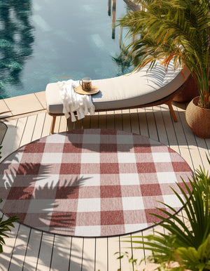 Red 6' 1 x 6' 1 Outdoor Checkered Round Area Rug Weather Resistant for Patio, Deck, Terrace, Balcony, Porch 100% Polypropylene Geometric Carpet for Sale at Rug Engine