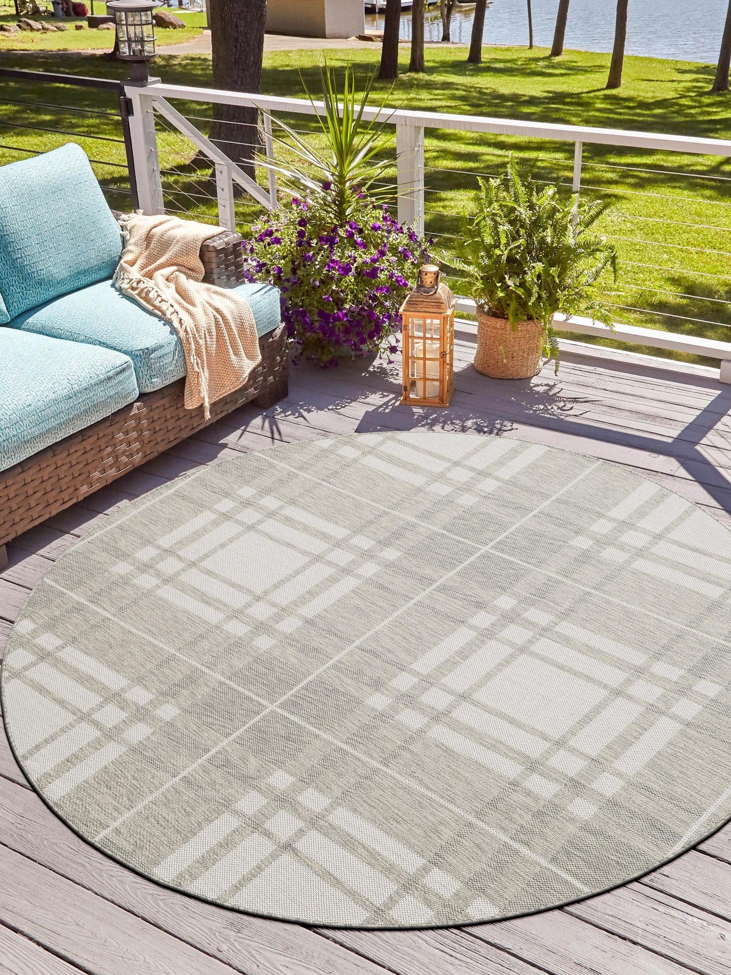 Gray 3' 1 x 3' 1 Outdoor Checkered Round Area Rug Weather Resistant for Patio, Deck, Terrace, Balcony, Porch 100% Polypropylene Geometric Carpet for Sale at Rug Engine