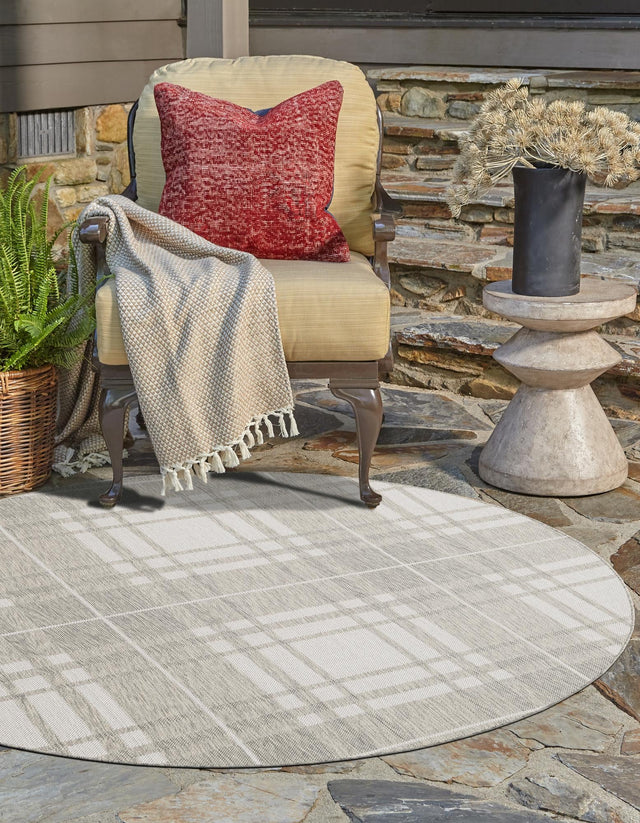 Gray 6' 1 x 6' 1 Outdoor Checkered Round Area Rug Weather Resistant for Patio, Deck, Terrace, Balcony, Porch 100% Polypropylene Geometric Carpet for Sale at Rug Engine