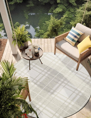 Gray 6' 1 x 6' 1 Outdoor Checkered Round Area Rug Weather Resistant for Patio, Deck, Terrace, Balcony, Porch 100% Polypropylene Geometric Carpet for Sale at Rug Engine
