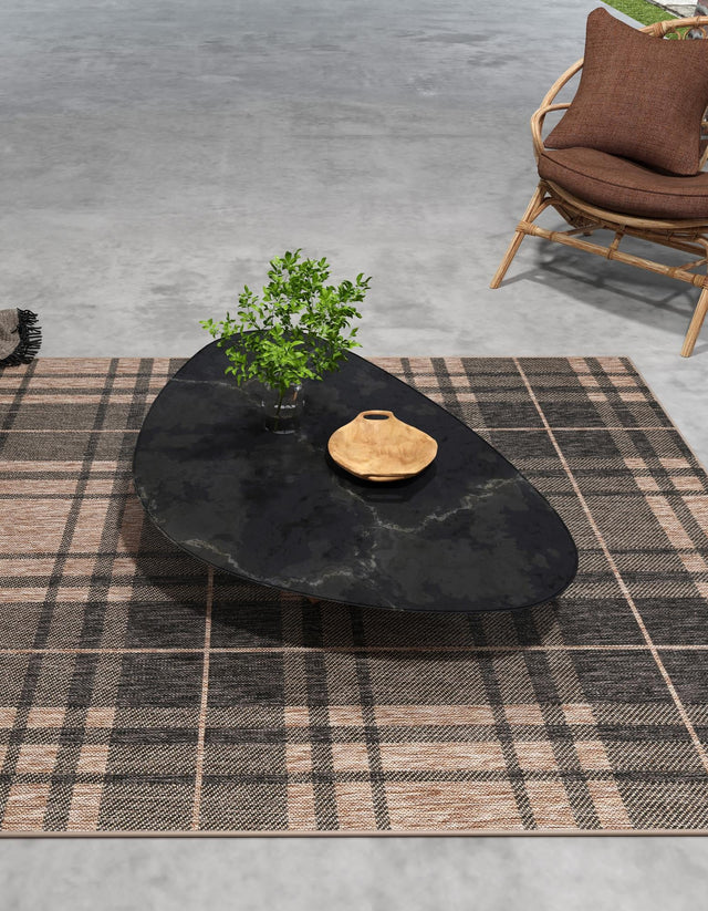 Black and Brown 2' x 3' 1 Outdoor Checkered Rectangle Rug