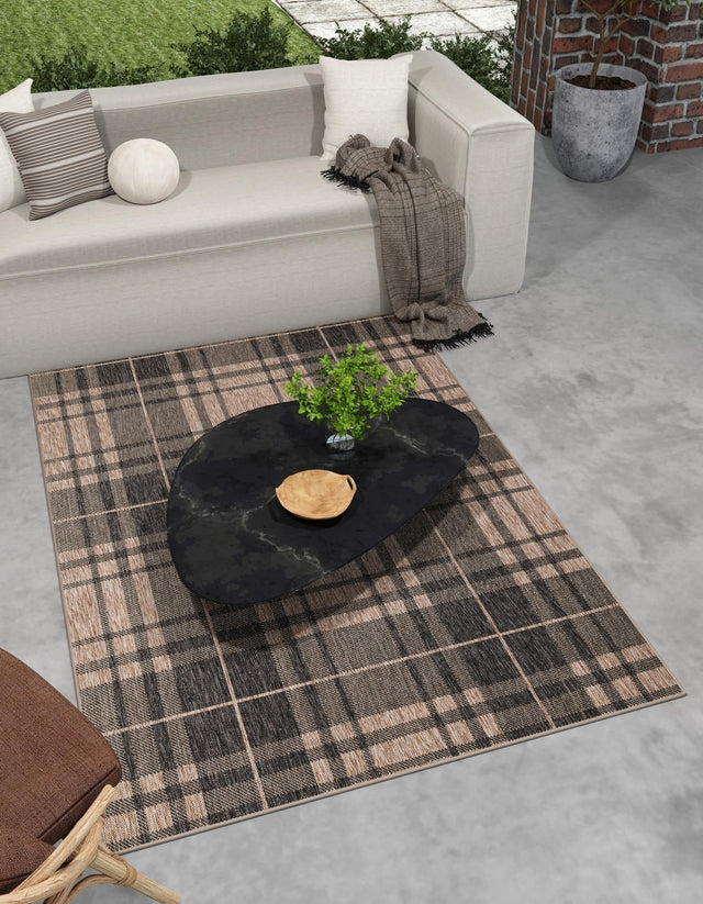 Black and Brown 2' x 3' 1 Outdoor Checkered Rectangle Rug